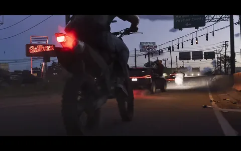 バイク(GTA6公式トレーラーより)